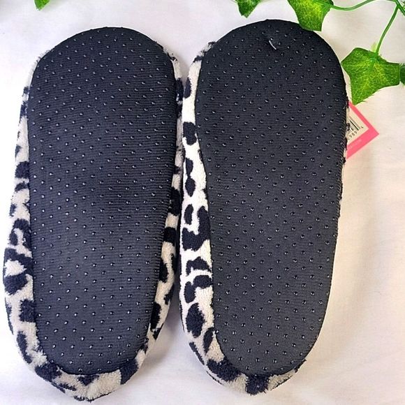 Isaac Mizrahi. Leopard Slippers. Size Small(5-7). NWT - Picture 6 of 8